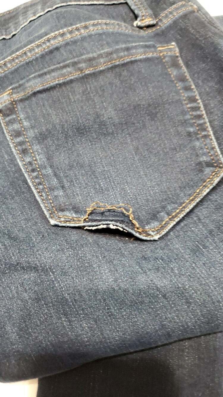 Isabel Maternity by Ingrid & Isabel Skinny Jeans Dark Wash Size 00/24R - Picture 4 of 4